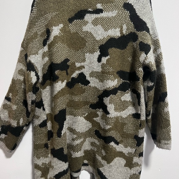 Cardigan - Picture 2 of 3